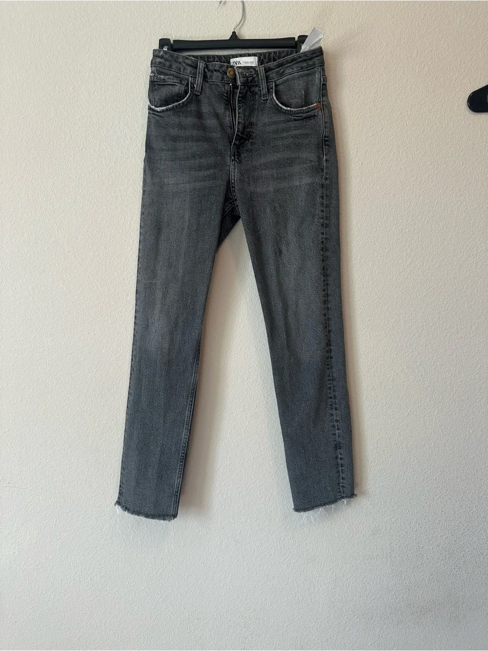 Zara Women's Washed Charcoal High-Rise Jeans - Picture 2 of 3